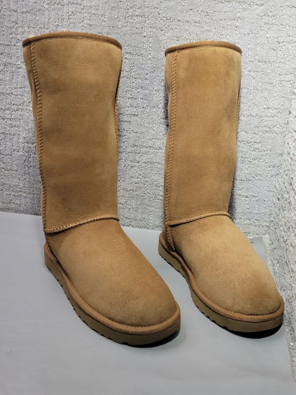 UGG Classic Tall II Womens Size US 8 Chestnut Sheepskin Sugarcane EVA Boots - Picture 7 of 12